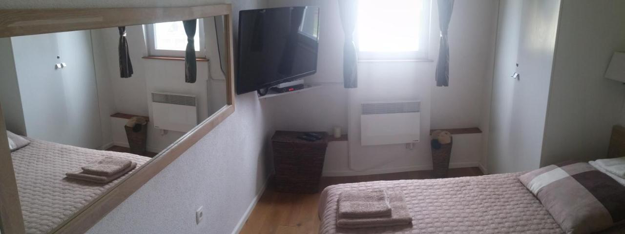 Apartman Ena 弗拉西克 外观 照片
